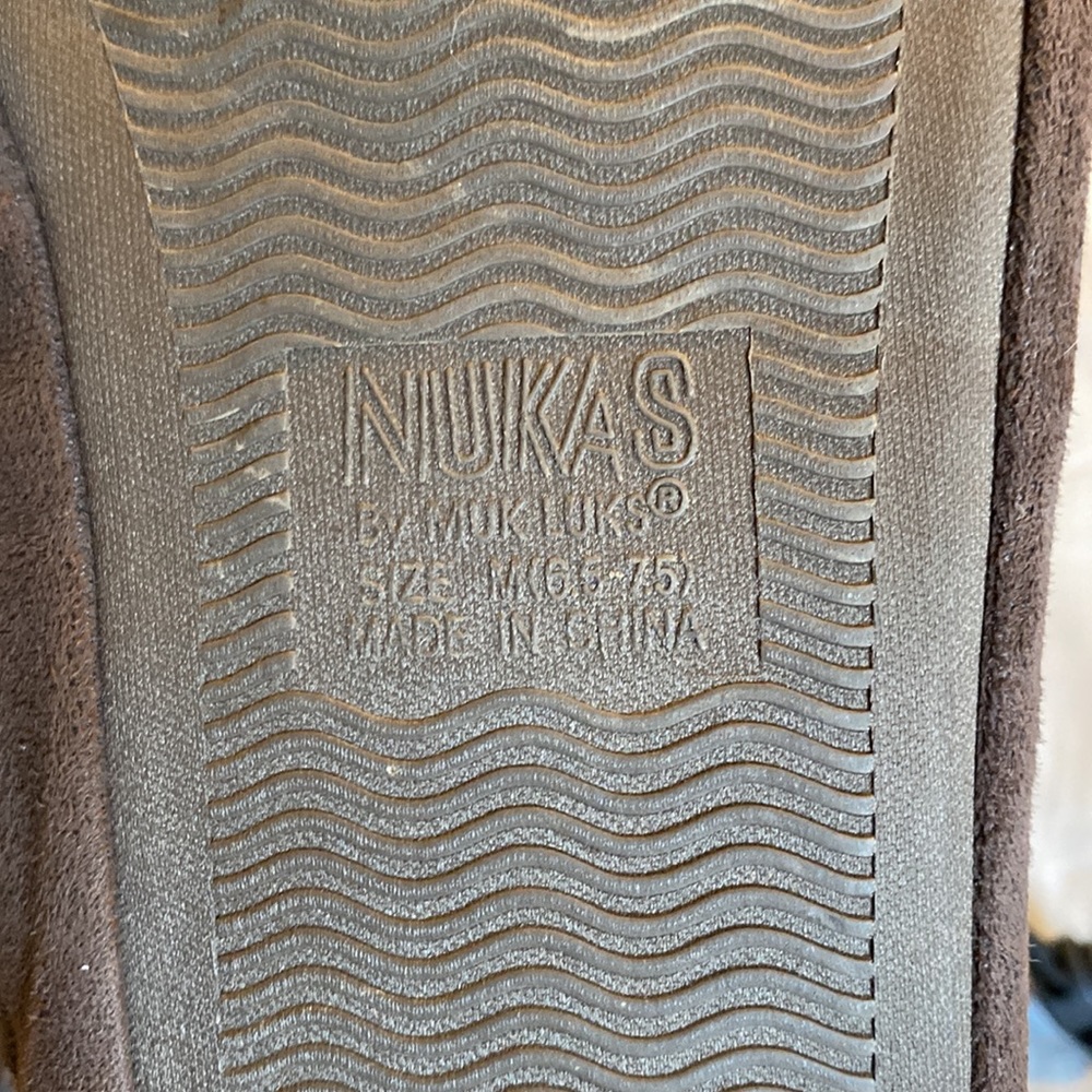 Muk Luks size Medium (6.5-7.5) shoes/slippers - Picture 5 of 5